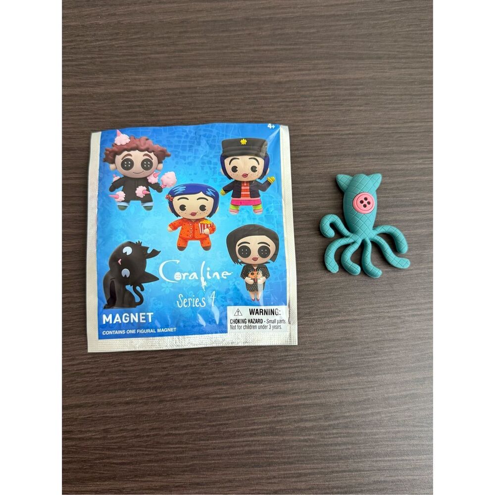 Coraline Series 4 Blind Bag Figural Magnet CHASE - Squid - Picture 1 of 2